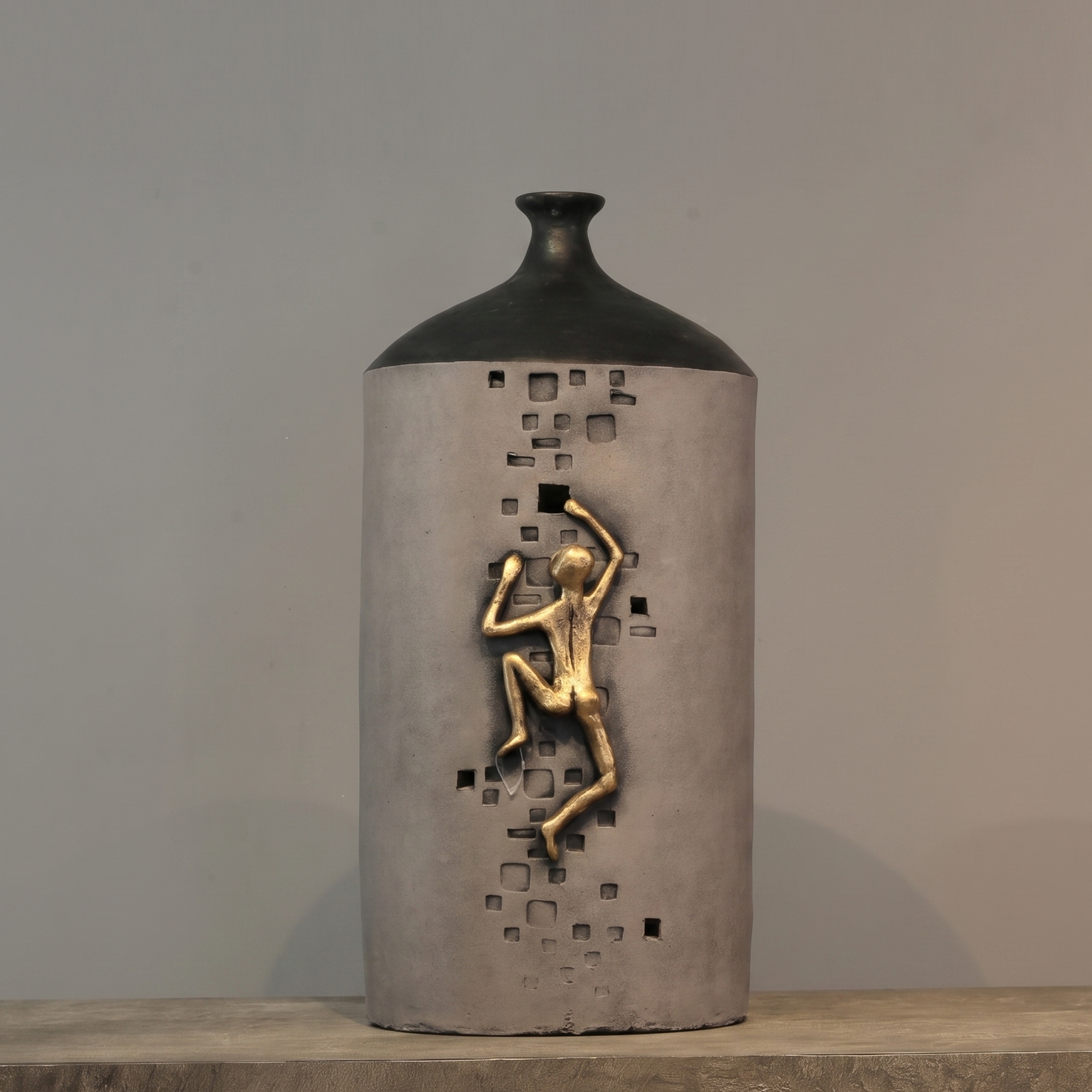 Abstract Pot