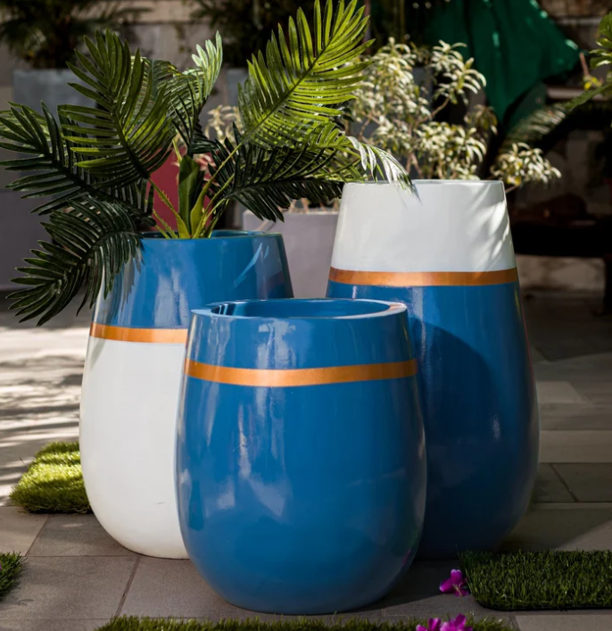 Aquila Planter
